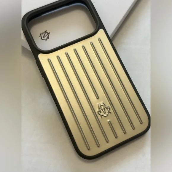 Rimowa Iphone Case Aluminum For Iphone 17 Pro TITANIUM - Picture 4 of 6